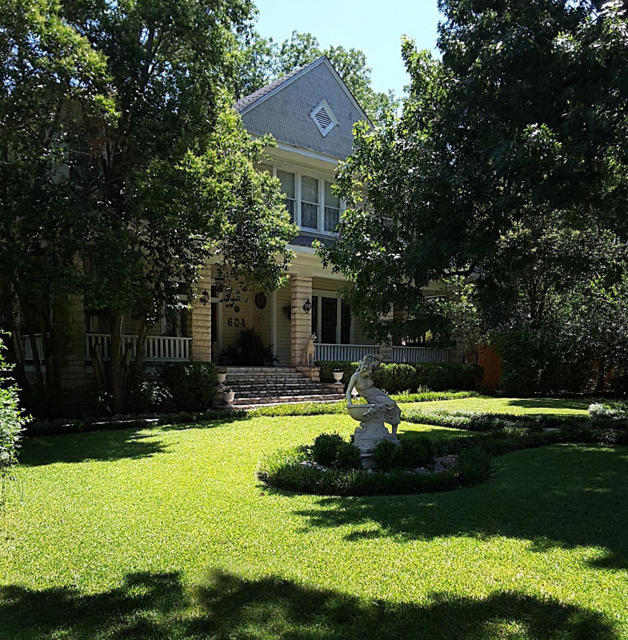 Strickland Arms Bed And Breakfast Austin Exterior photo