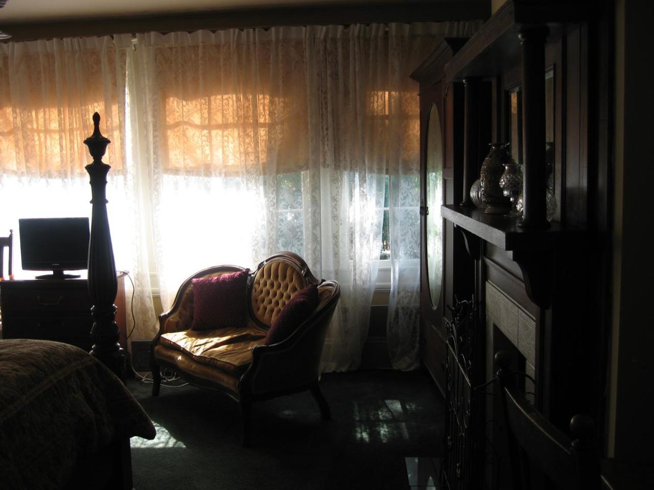Strickland Arms Bed And Breakfast Austin Exterior photo