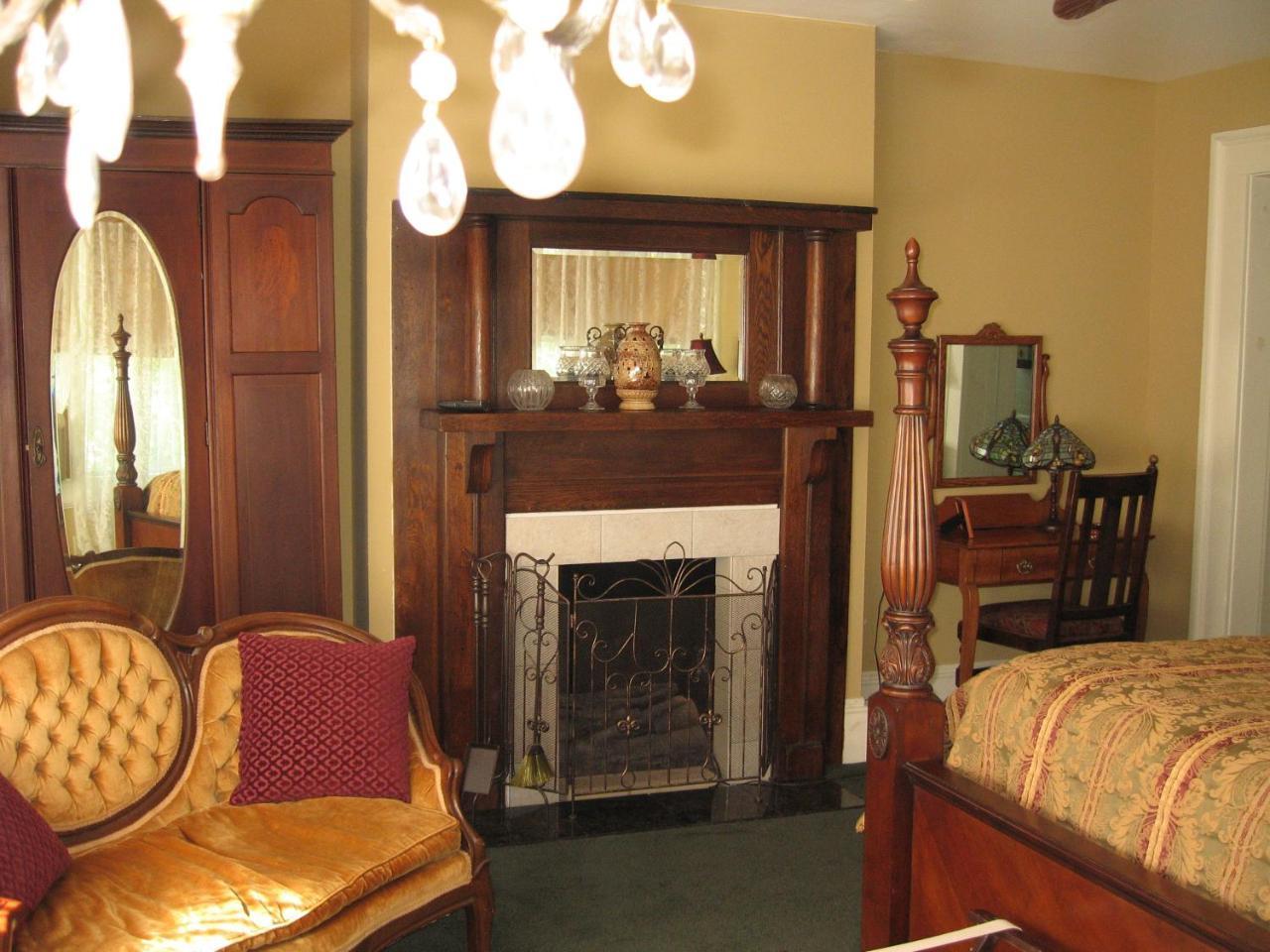 Strickland Arms Bed And Breakfast Austin Exterior photo